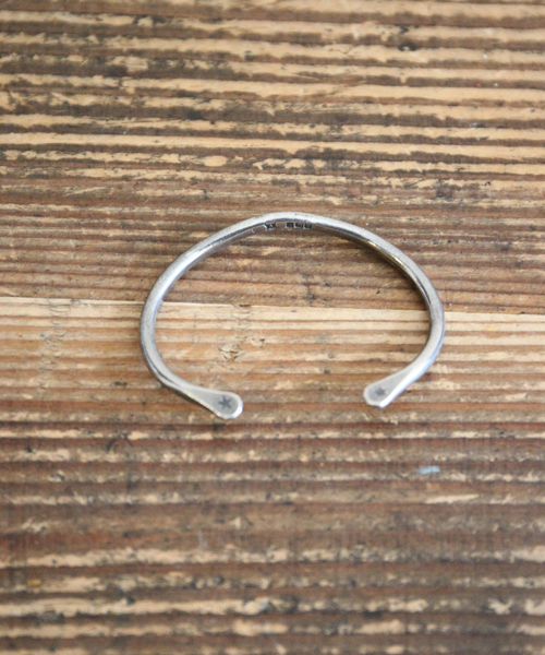 バングル 'V'shape Bangle(ブイシェイプ バングル) メンズ レディースの画像