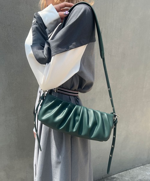 新品未使用 olun ギャザーショルダーバッグ OLUN ショルダーバッグ バッグ nuance gather shoulder bag/ニュアンス