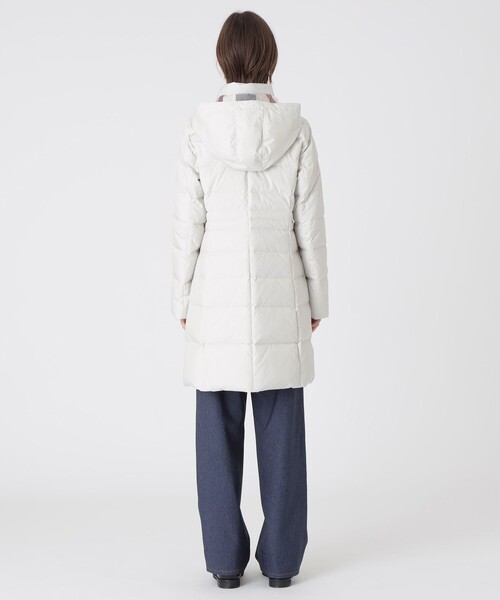 BLUE LABEL CRESTBRIDGE（ブルーレーベルクレストブリッジ） ダウン