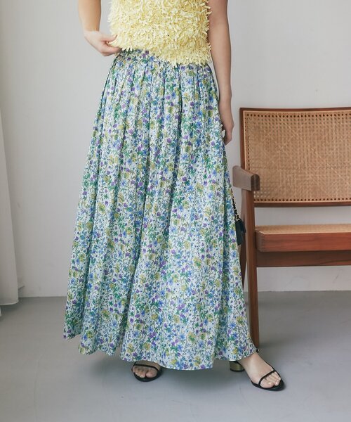 スカート 「今すぐお届け！・春気分」小花プリントギャザーロングスカートの画像