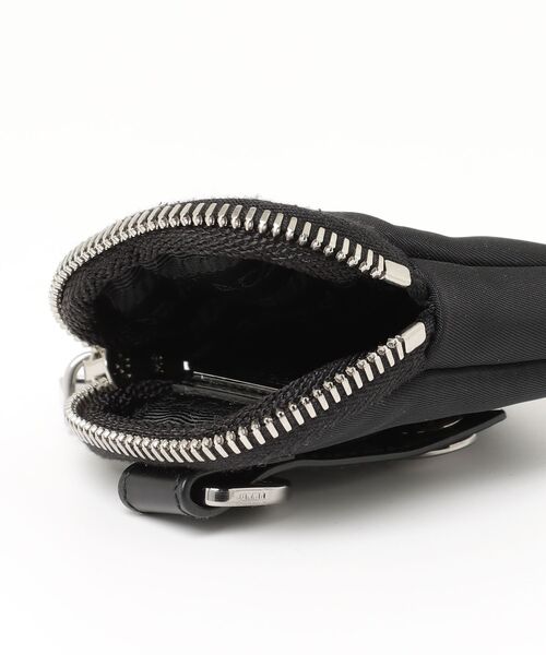 PRADA（プラダ） モノリス ポーチ付 ブラッシュドレザー x Re-Nylon