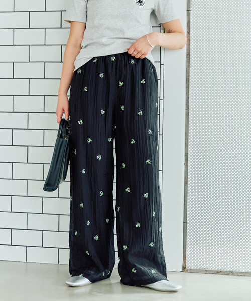 黒 花柄 パンツ　コムコム　値下げ中 FREAK'S STORE（フリークスストア） パンツ 限定展開 シアー 小花柄