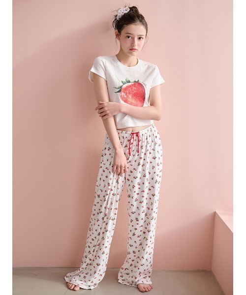 SNIDEL  ストロベリーアイレットミニTシャツ＆ロングパンツセット ストロベリーアイレットミニTシャツ(カットソー＆Tシャツ)｜スナイデル