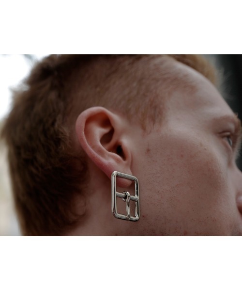 ピアス Buckle Earring レディース メンズの画像