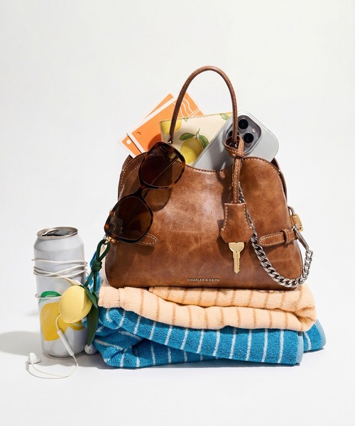 CHARLES ＆ KEITH（チャールズ&キース） トートバッグ Delfina