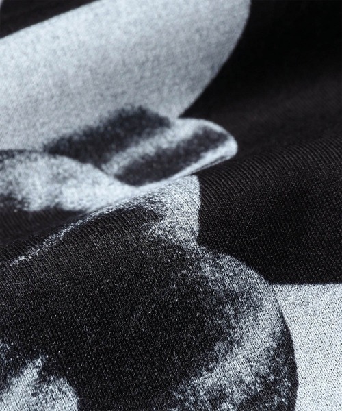 Paul Smith（ポール・スミス） tシャツ Monochrome Daisy” 半袖Tシャツ