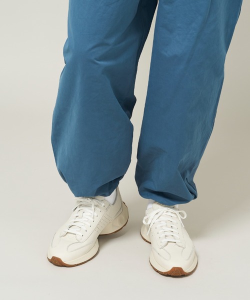 CLARKS ホワイト スニーカー トレーナー ビジネス スリッポン Clarks（クラークス）の「クラークス メンズ/Un Costa Step