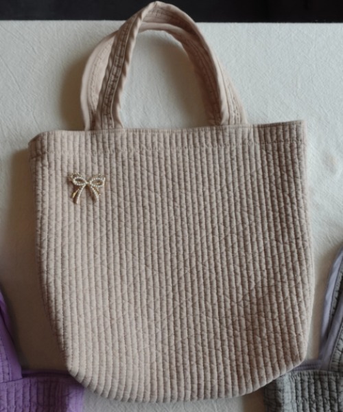 felice（フェリーチェ） トートバッグ 「felice luxe」ブローチ付き