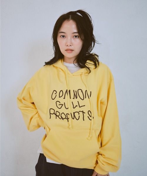 common gull products. プルオーバーパーカー MEDIUM イエロー