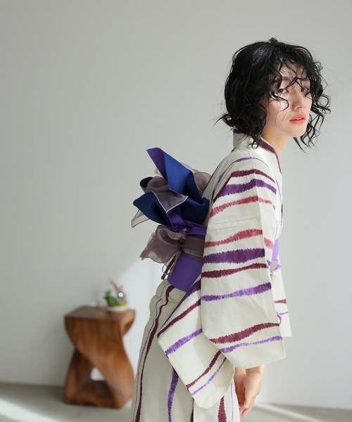 Amazon.co.jp: 大人 浴衣 高級変わり織り 紫鉄線花の花遊び黒
