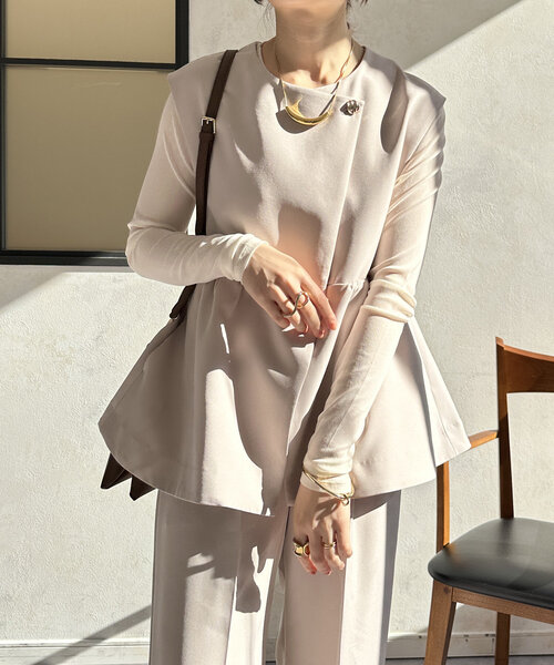 「DouDou」 「CHIGNON」ノースリーブトップス FREE グレイッシュベージュ レディース