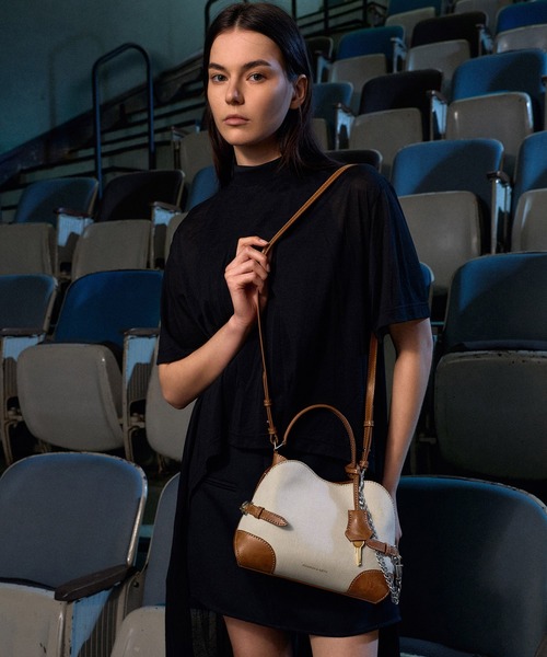 CHARLES ＆ KEITH（チャールズ&キース） トートバッグ 小さめ Delfina