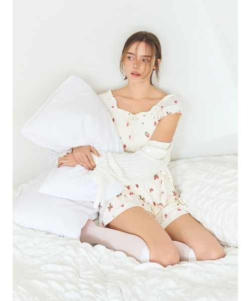 【GELATO PIQUE】ルームウェア セット イチゴ 美品 gelato pique パジャマ ルームウェア いちご柄ショートパンツ