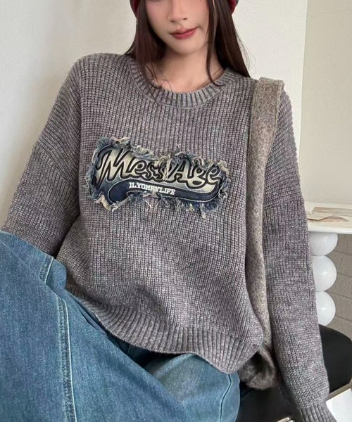 Sibra（シブラ） ニット セーター デニム風ワッペンニットトップス