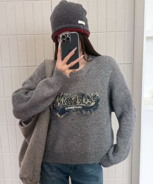 Sibra（シブラ） ニット セーター デニム風ワッペンニットトップス