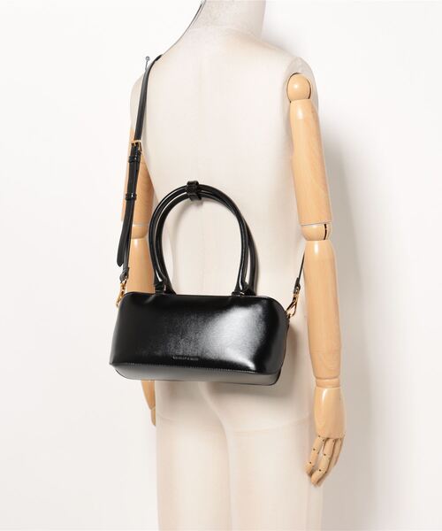 チャールズ&キース ウィステリア イロンゲイトトートバッグ　ショルダー CHARLES & KEITH Wisteria ウィステリア イロンゲイトトート