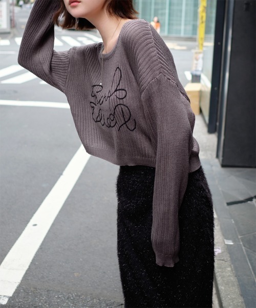 ニット セーター コードロゴ刺繍ニットプルオーバー レディース