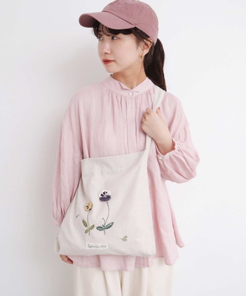 新品タグ付き　ひらひらパンジーかぎ針刺繍 バッグ(ベージュ-F) AMBIDEX Store ○〇ひらひらパンジーかぎ針刺繍 バッグ(F