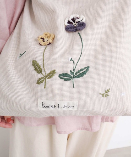 l'atelier du savon トートバッグ ○ひらひらパンジーかぎ針刺繍