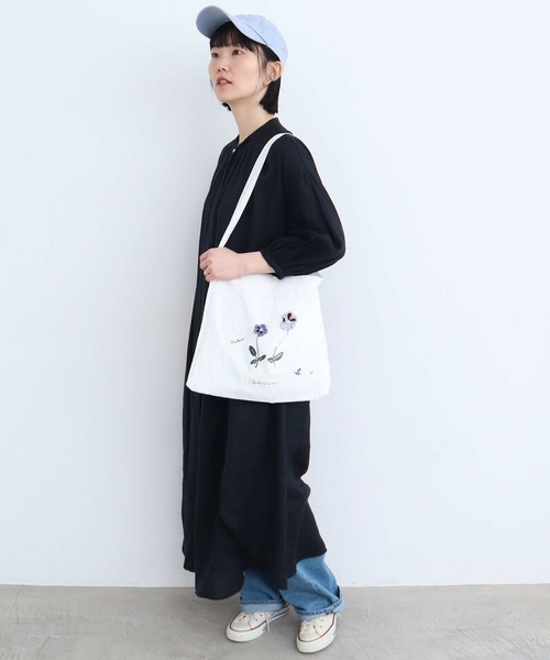 l'atelier du savon トートバッグ ○ひらひらパンジーかぎ針刺繍