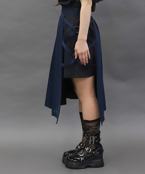 axes femme POETIQUE スカート クロスベルト麻雀牌刺繍スカート