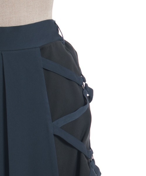 axes femme POETIQUE スカート クロスベルト麻雀牌刺繍スカート