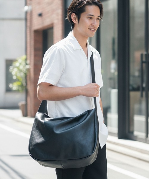 アルベロベロ　 スマホショルダー　バッグ　ショルダーバッグ　新品　牛革　ネイビー BEVERLY HILLS POLO CLUB（ビバリーヒルズポロクラブ） スマホ
