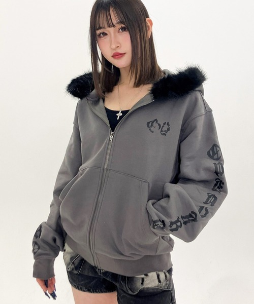 OY（オーワイ） パーカー 「OY/オーワイ」GOTHIC CROSS FAUX FUR