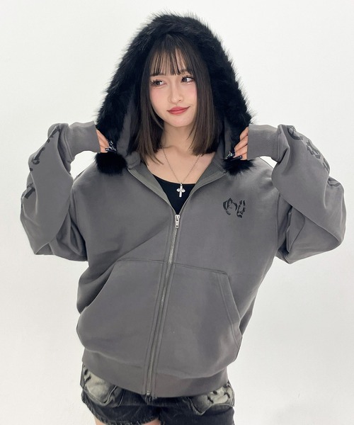 OY（オーワイ） パーカー 「OY/オーワイ」GOTHIC CROSS FAUX FUR