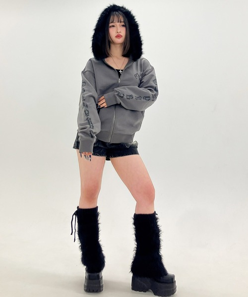 OY（オーワイ） パーカー 「OY/オーワイ」GOTHIC CROSS FAUX FUR