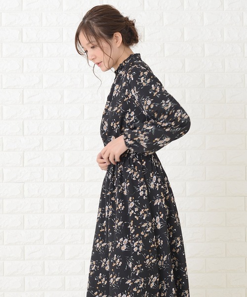 フレアな花柄が素敵な長袖ワンピース Amazon.co.jp: ワンピース 花柄 ドレス リボンタイフラワー