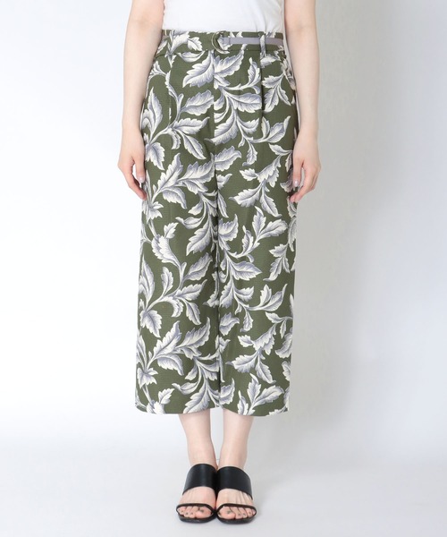 SHIPS リーフプリントタックパンツ 新品 SHIPS リーフプリントタックパンツ 新品