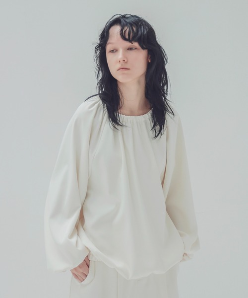 tシャツ back peach shirring blouse(バックピーチシャーリングブラウス) レディース
