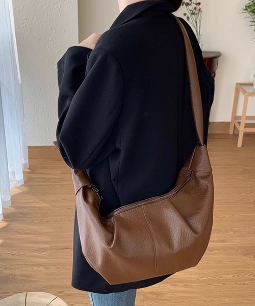 vintage TRES レザー ワンショルダーバッグ 編み込み y2k トグル FREE STYLISTS ショルダーバッグ バッグ Y2K 大容量 ワンハンドル