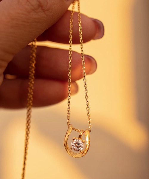 IRIEBEACH（アイリービーチ） ネックレス Horseshoe zirconia necklace
