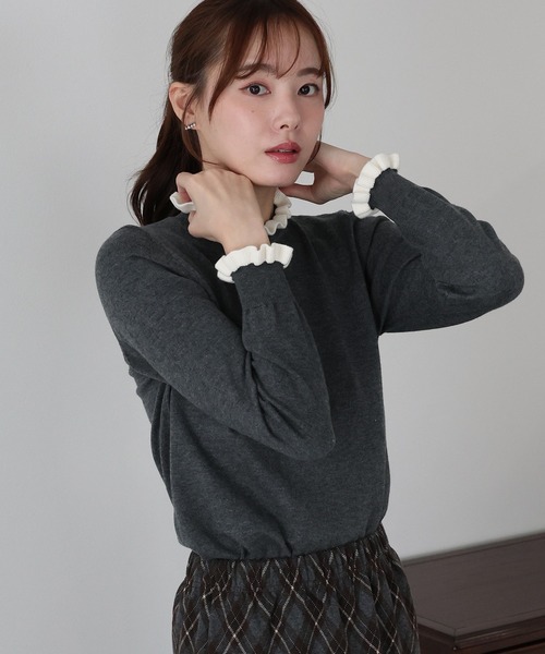 BLUEEAST（ブルーイースト） ニット セーター 配色フリルハイネック