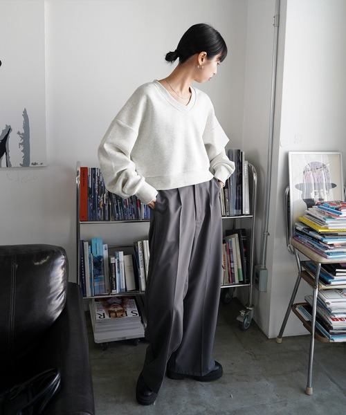 トレーナー スウェット Vネック刺繍ショート丈スウェット レディース