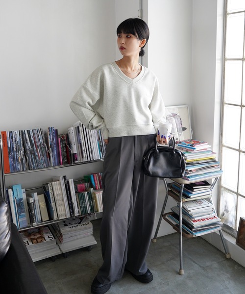 トレーナー スウェット Vネック刺繍ショート丈スウェット レディース