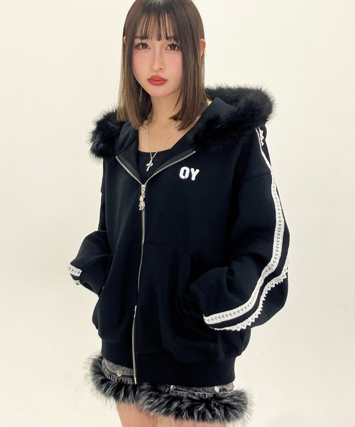 OY（オーワイ） パーカー 「OY/オーワイ」LACE DOLLY FAUX FUR HOODIE