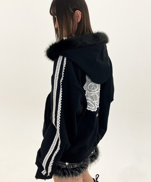 OY（オーワイ） パーカー 「OY/オーワイ」LACE DOLLY FAUX FUR HOODIE