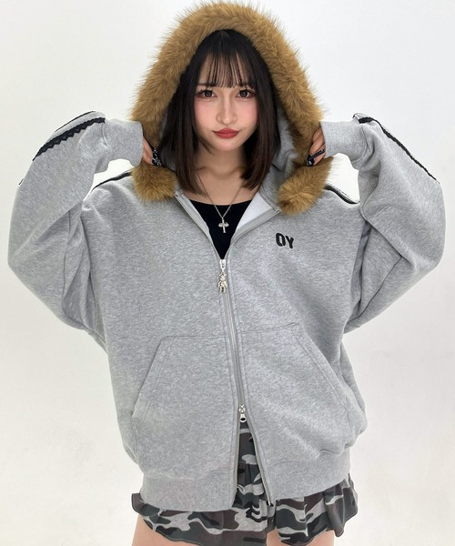 OY（オーワイ） パーカー 「OY/オーワイ」LACE DOLLY FAUX FUR HOODIE