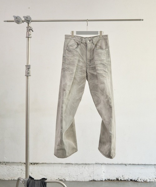 ジーンズ 3D TWISTED WIDE LEG JEANS メンズの画像