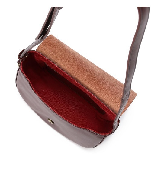 ショルダーバッグ バッグ IL BISONTE / VACCHETTA SMOOTH LEATHER / クロスボディバッグ レディース メンズの画像