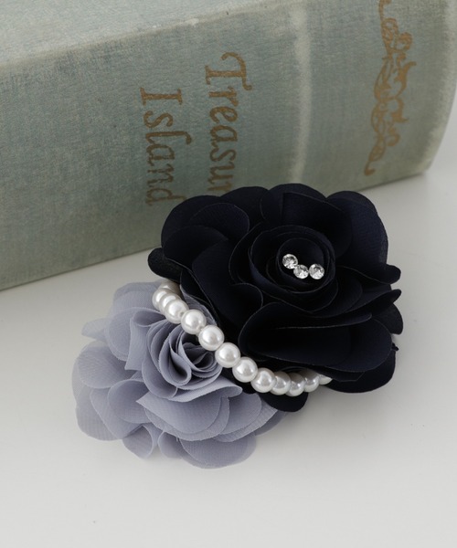 Three Four Time（スリーフォータイム） ブローチ バイカラーパール