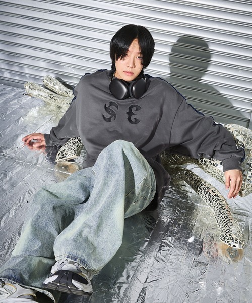 SAVEDGE トレーナー スウェット LOOSE FRINGE LINE METAL LOGO SWEAT