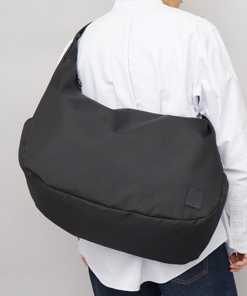 PGG ブラック ショルダーバック大容量 KANGOL（カンゴール） ショルダーバッグ ラバータグ 大容量 ビッグ