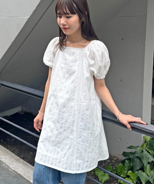 【新品未使用】Reformation ドット柄 半袖ミニワンピース Discoat ワンピース 「umm.」ドビードット半袖ミニワンピース