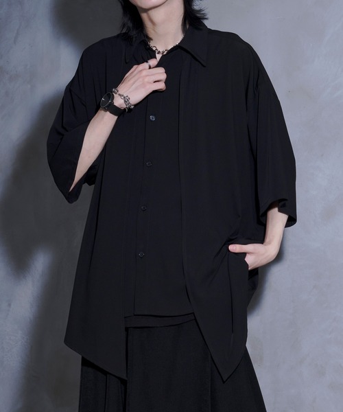Ellno Loset（エルノロゼット） シャツ 「黒色コラボ」ドレープアシメ