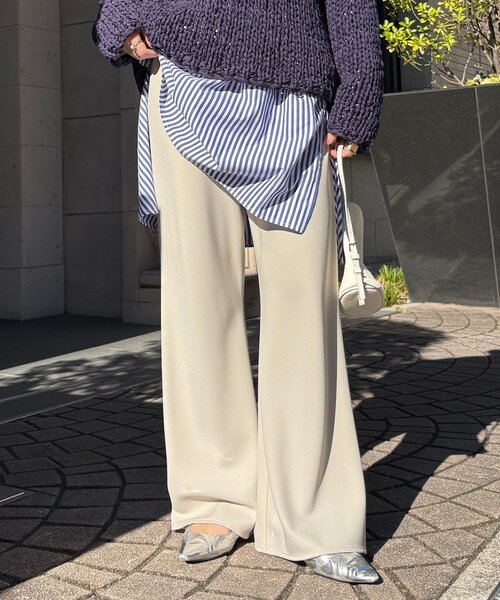 ワイドパンツ パンツ バイヤスセミフレアパンツ レディースの画像