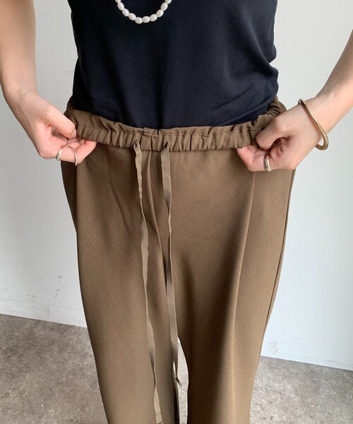 ワイドパンツ パンツ バイヤスセミフレアパンツ レディースの画像